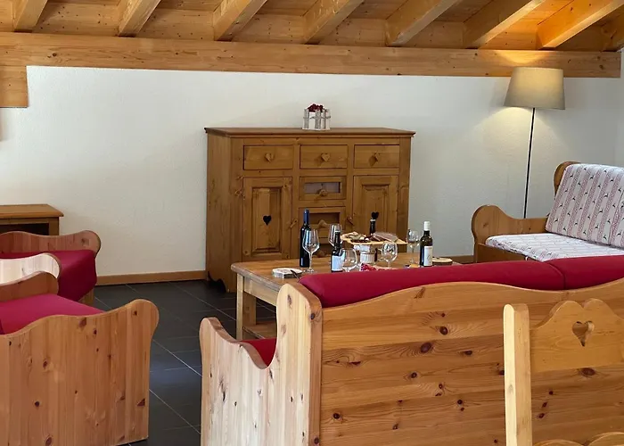 Mountain River Aparthotel 4*